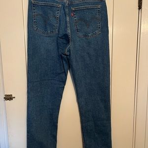 Levis wedgie straight